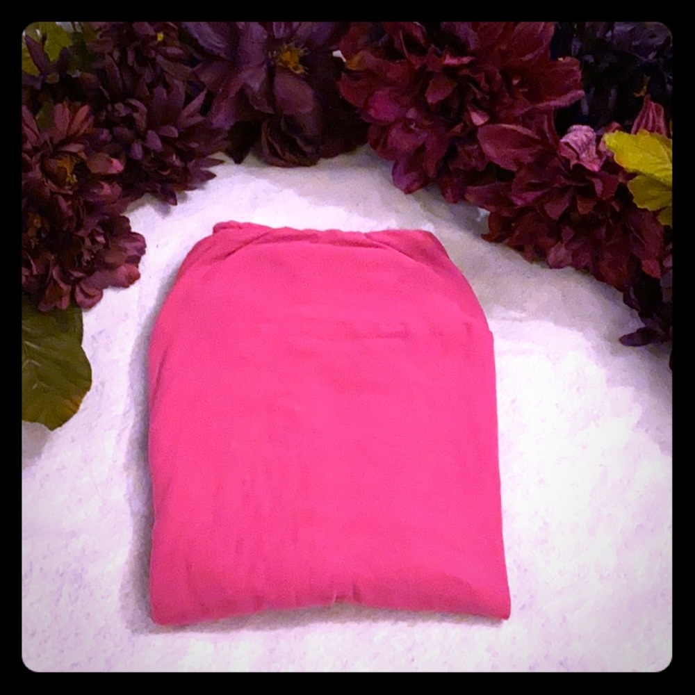 💕💕Pretty in pink! Solid Pink LulaRoe leggings